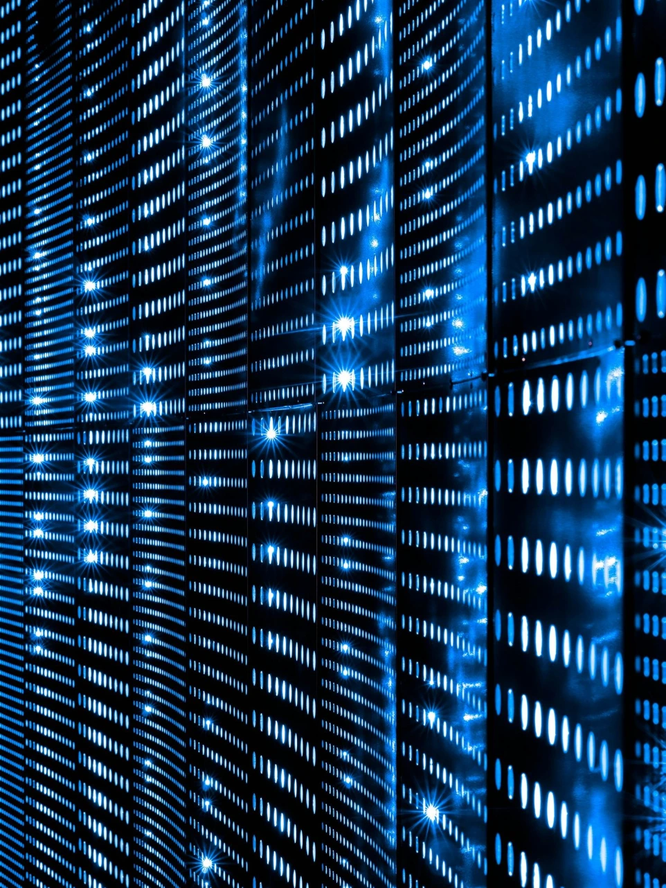 industrial IT software services, AI industrial ERP, industrial intelligence IA, manufacturing ERP MES MRP, utility asset work order software, EPC project procurement software, oil and gas maintenance software, logistics warehouse fleet systems, datacenter operations ITSM, ISO ESG compliance software
